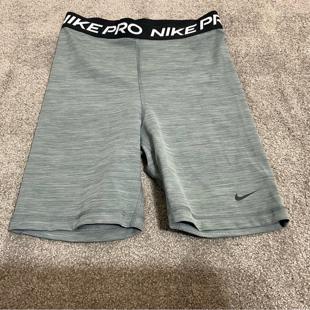 Nike Pro Women's 7" High Rise Shorts Gray Smoke Compression Training M - Picture 6 of 6